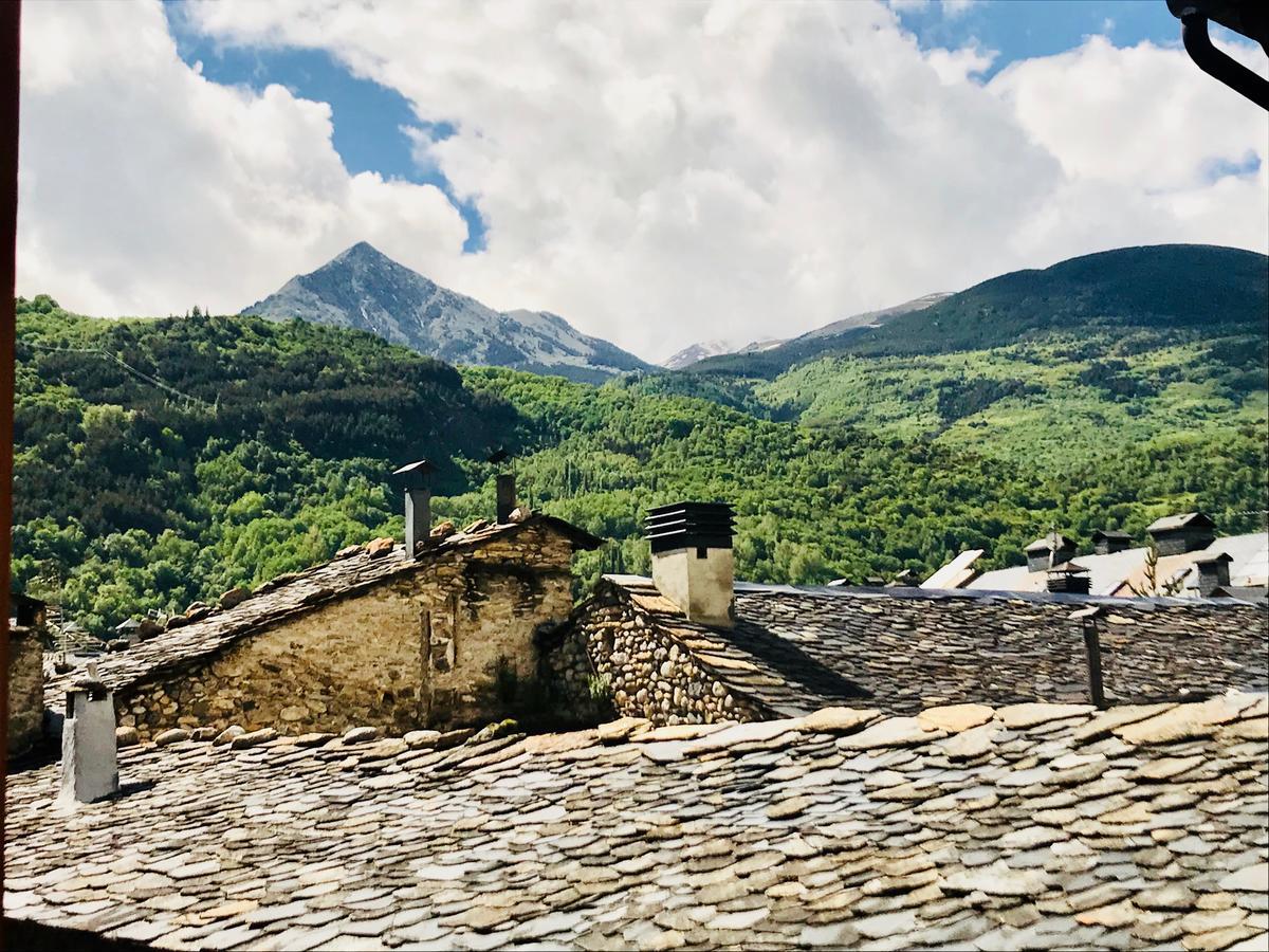 Bpirineos-Las Plazas Benasque Buitenkant foto
